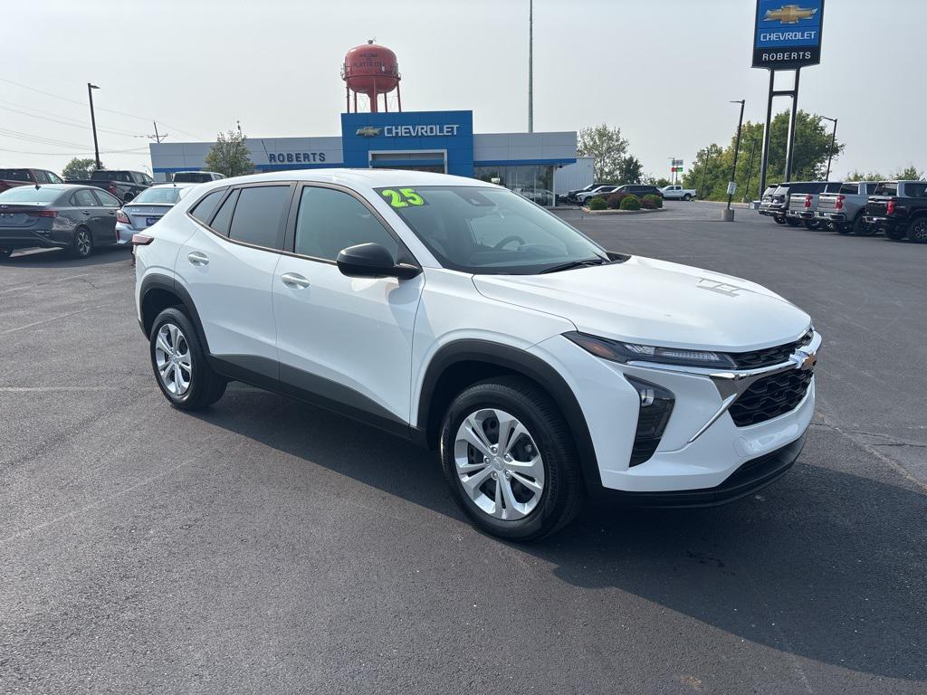 used 2025 Chevrolet Trax car, priced at $21,900