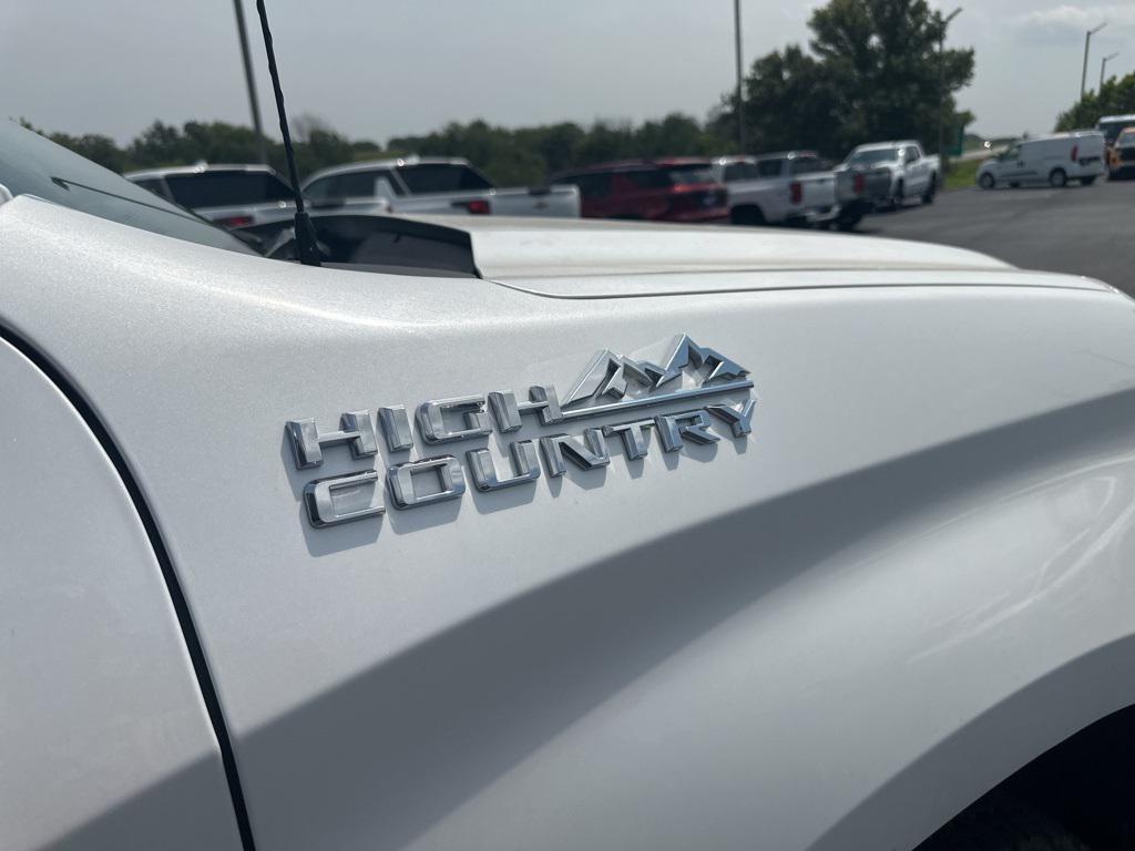 used 2022 Chevrolet Silverado 1500 car, priced at $43,995