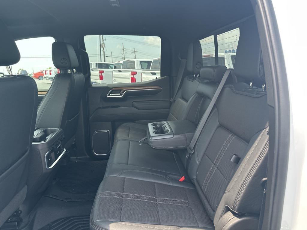 used 2022 Chevrolet Silverado 1500 car, priced at $43,995