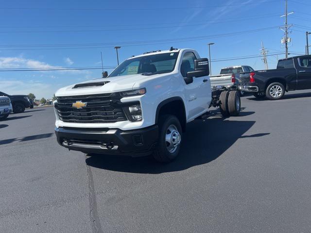 new 2025 Chevrolet Silverado 3500 car, priced at $58,260