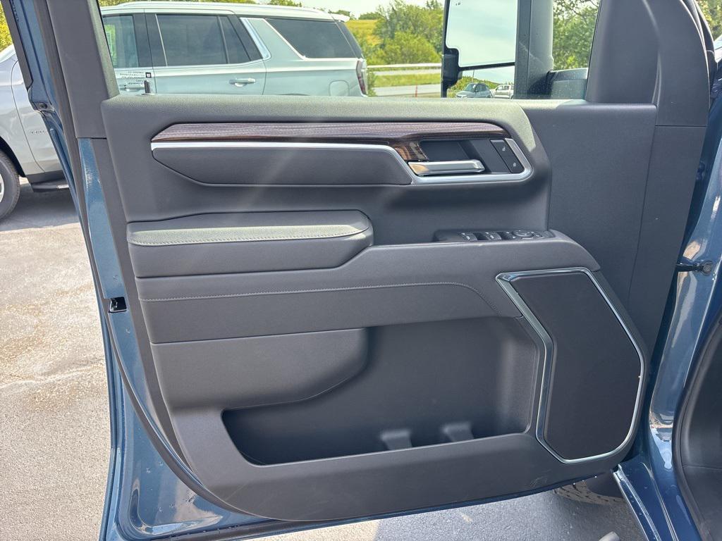 new 2025 Chevrolet Silverado 2500 car, priced at $74,911