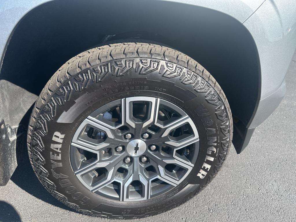 used 2025 Chevrolet Colorado car, priced at $44,000
