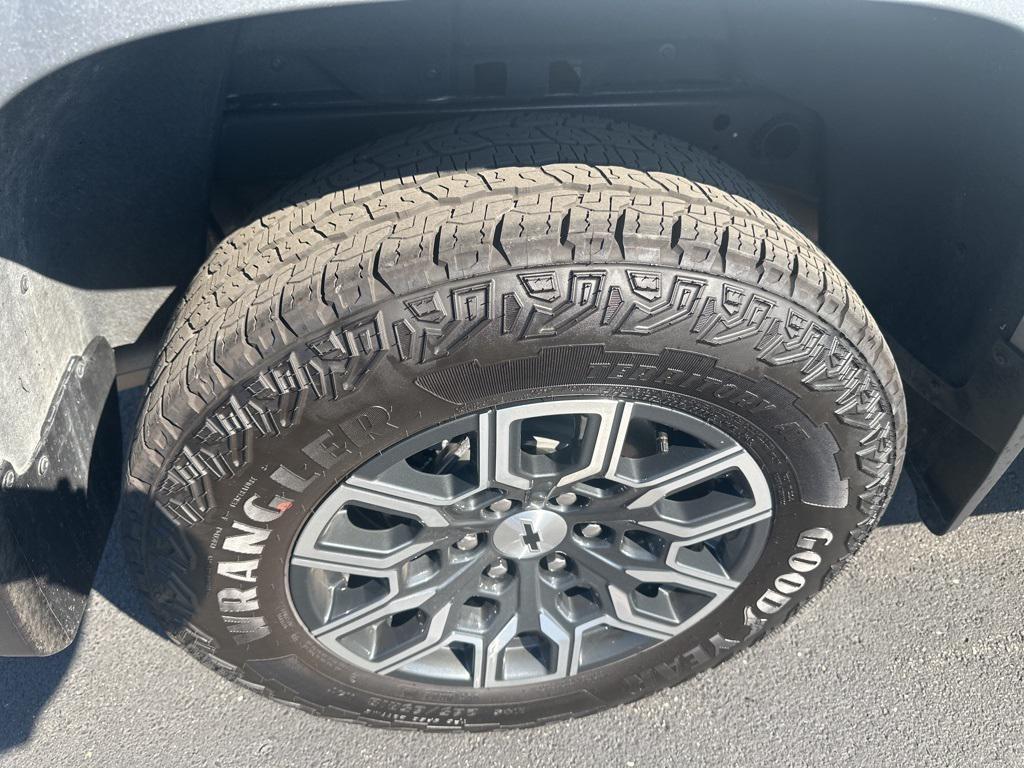 used 2025 Chevrolet Colorado car, priced at $44,000