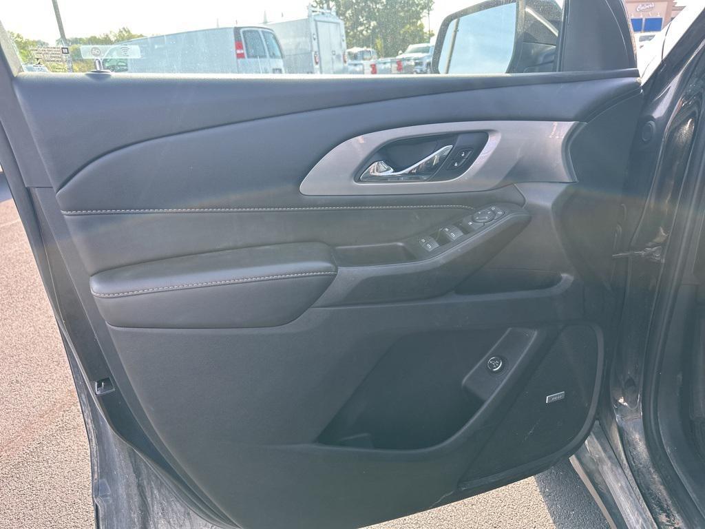 used 2021 Chevrolet Traverse car, priced at $25,890