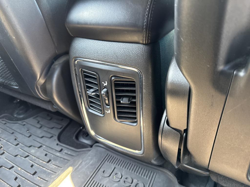 used 2013 Jeep Grand Cherokee car, priced at $8,995
