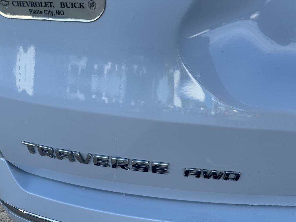used 2020 Chevrolet Traverse car, priced at $26,499