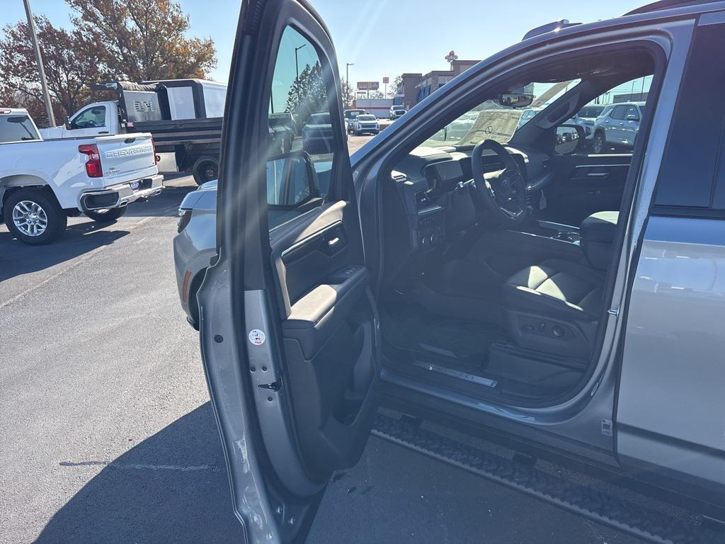 new 2026 Chevrolet Suburban car, priced at $86,300