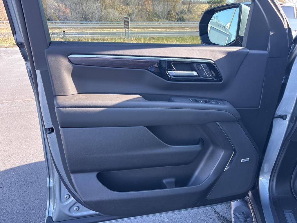 new 2026 Chevrolet Suburban car, priced at $86,300