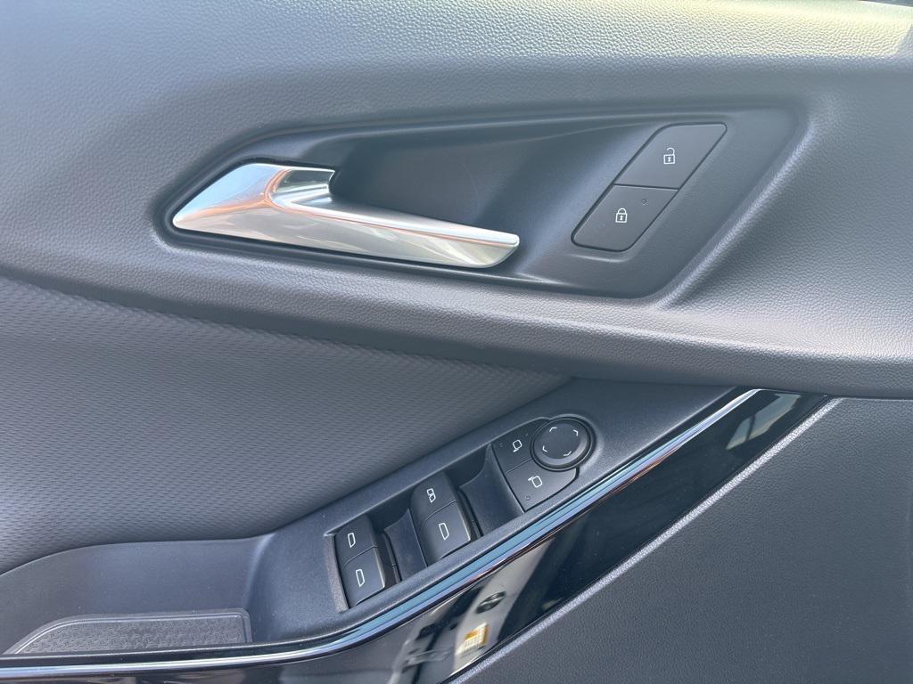 new 2026 Chevrolet Equinox car, priced at $31,604