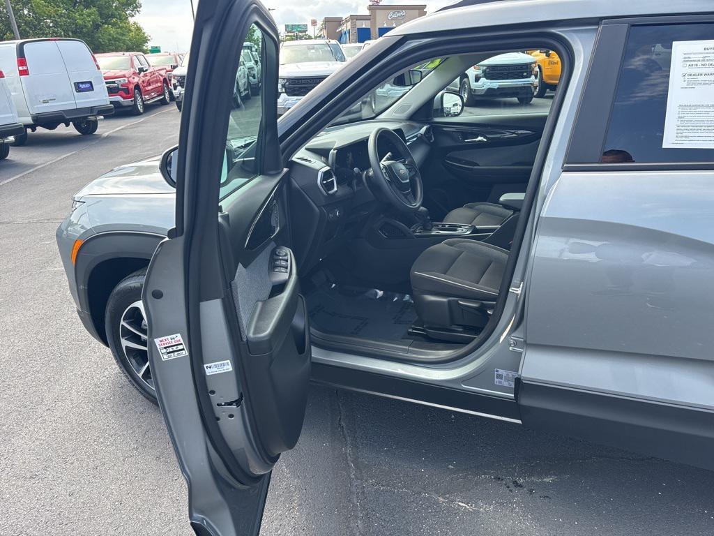 used 2024 Chevrolet TrailBlazer car, priced at $22,300