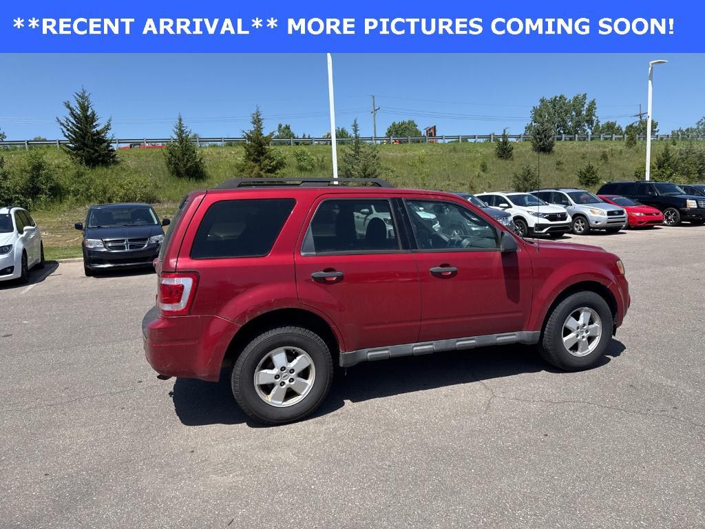 used 2009 Ford Escape car, priced at $5,000