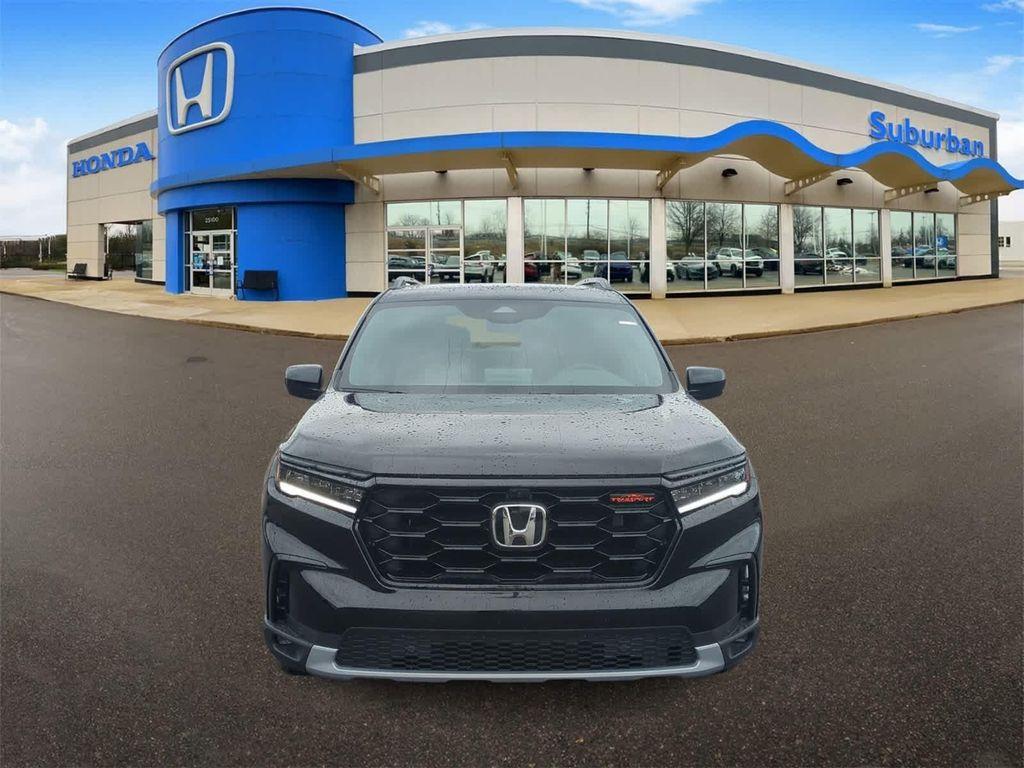 new 2025 Honda Pilot car, priced at $48,932