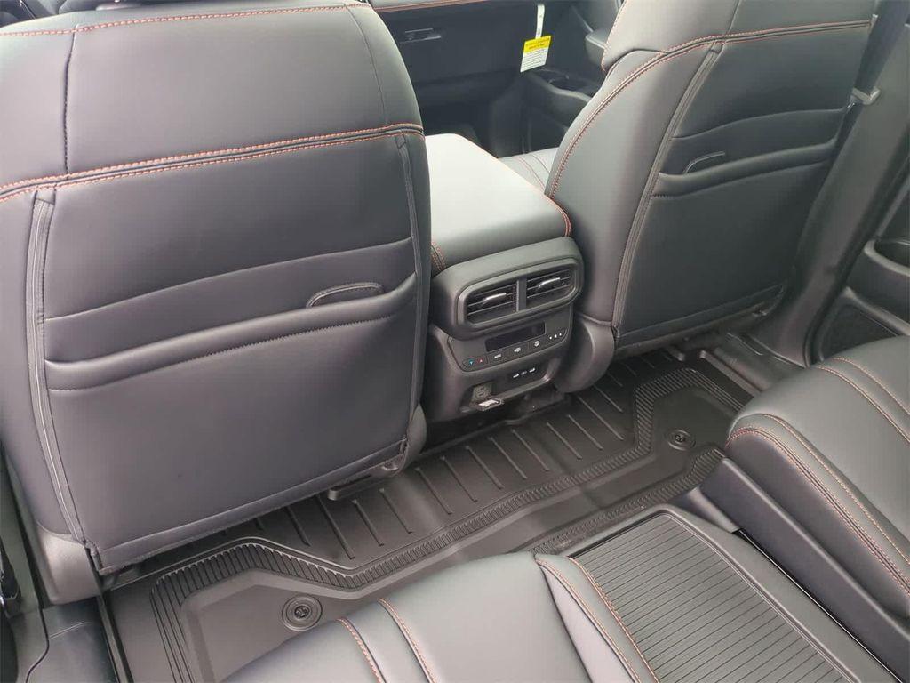 new 2025 Honda Pilot car, priced at $48,932