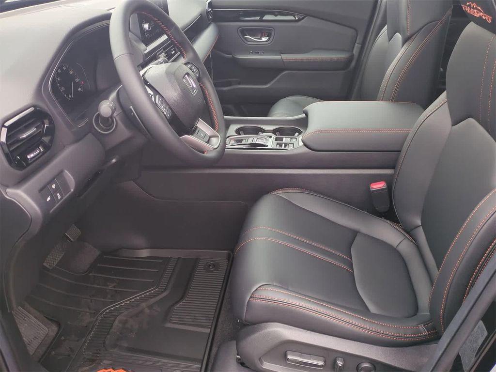 new 2025 Honda Pilot car, priced at $48,932