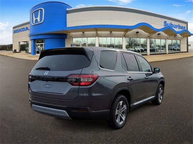 new 2025 Honda Pilot car, priced at $43,995