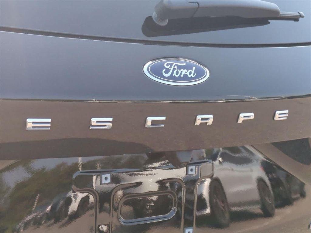 used 2025 Ford Escape car, priced at $27,500