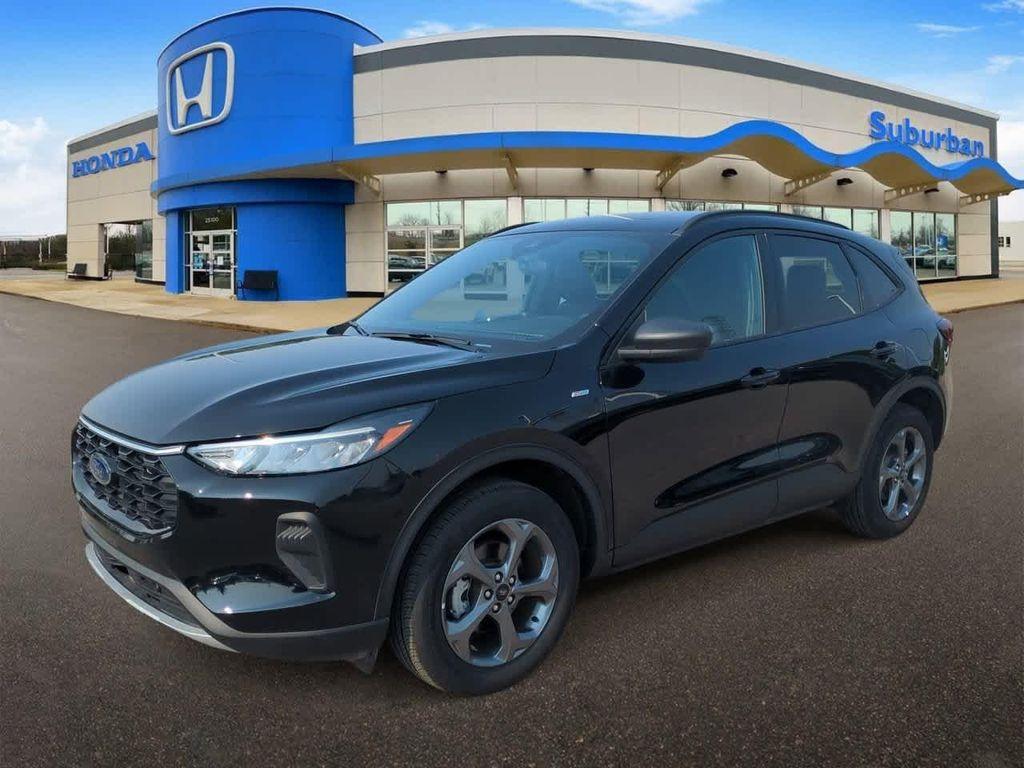 used 2025 Ford Escape car, priced at $27,500