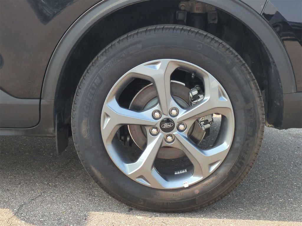 used 2025 Ford Escape car, priced at $27,500