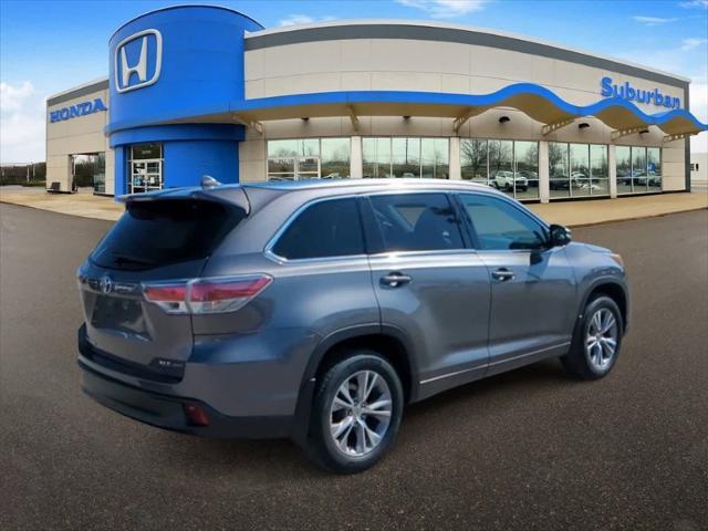 used 2015 Toyota Highlander car, priced at $15,500