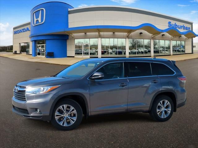 used 2015 Toyota Highlander car, priced at $15,500