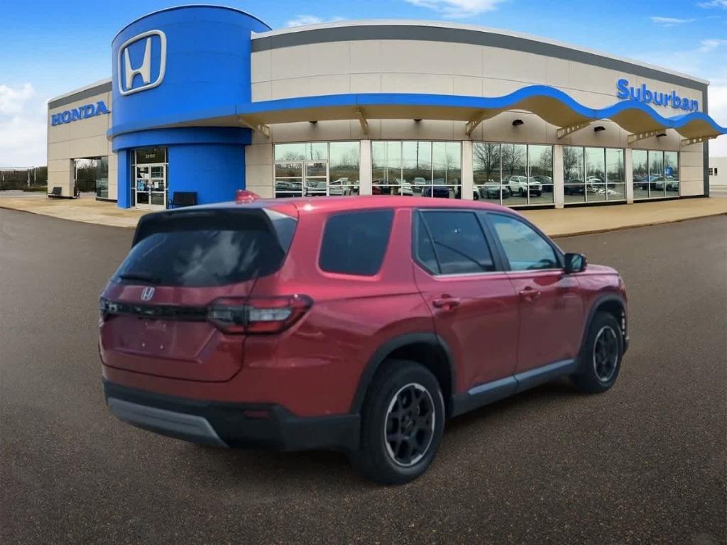 new 2025 Honda Pilot car, priced at $49,350