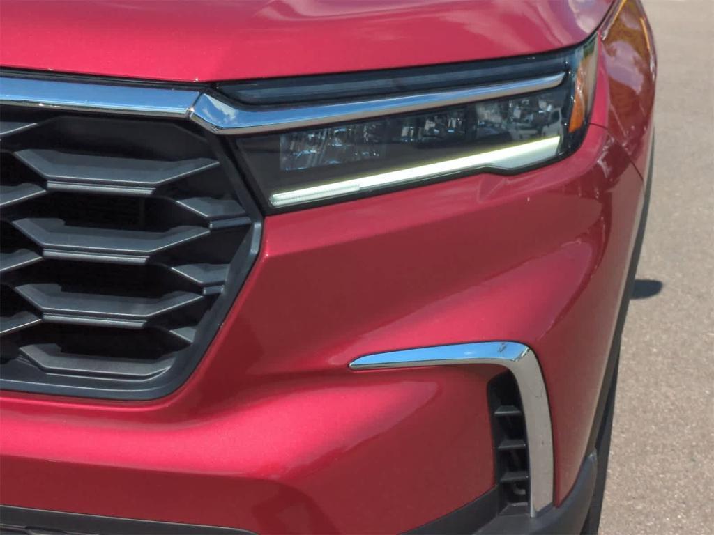 new 2025 Honda Pilot car, priced at $49,350