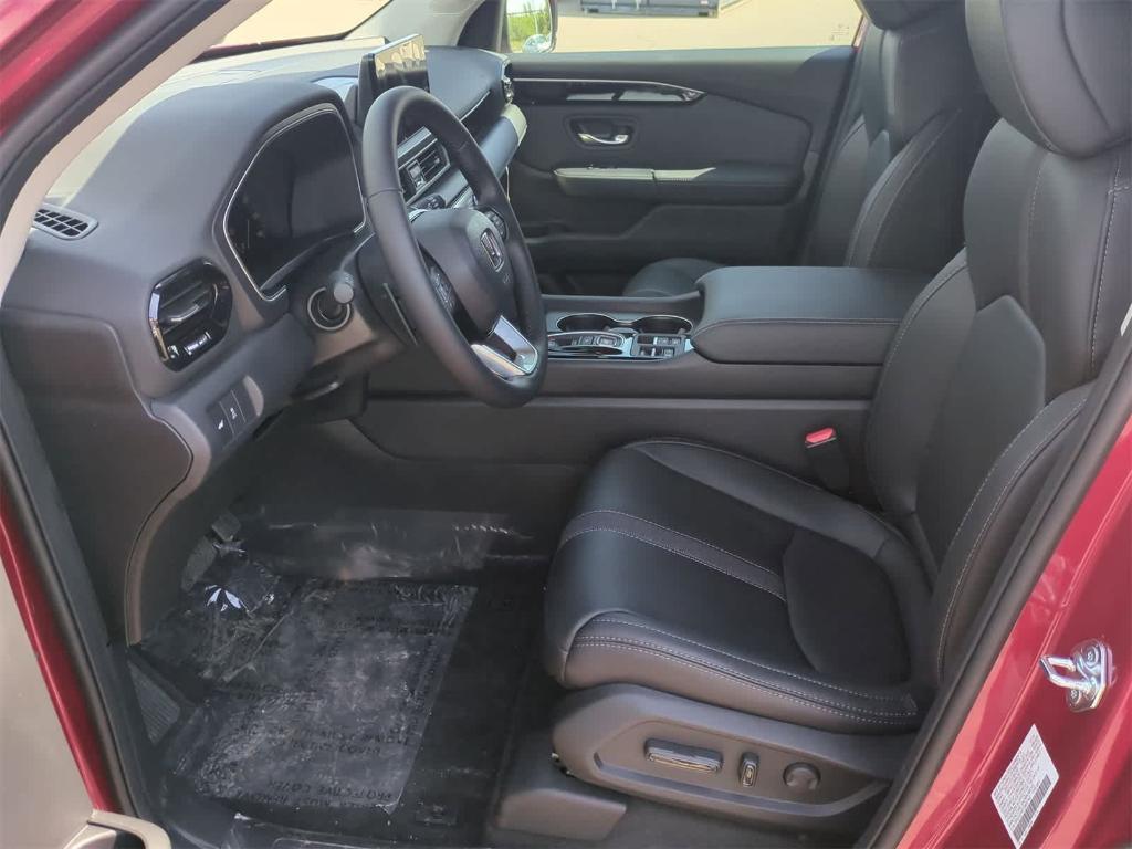 new 2025 Honda Pilot car, priced at $49,350