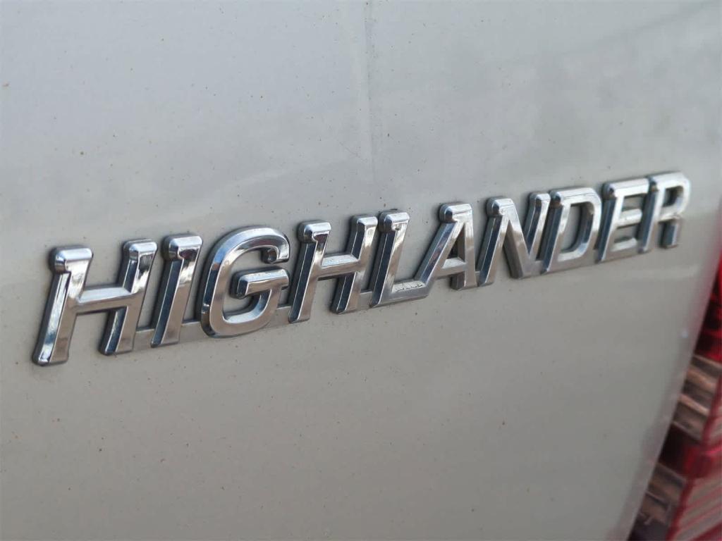 used 2003 Toyota Highlander car, priced at $3,980