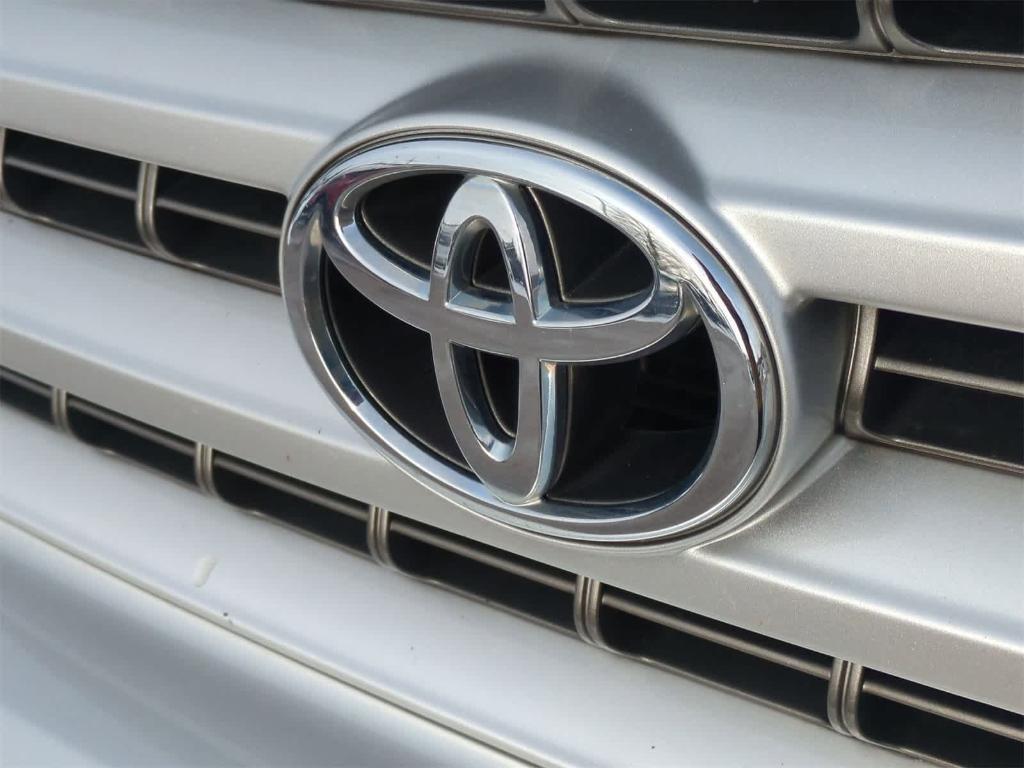 used 2003 Toyota Highlander car, priced at $3,980