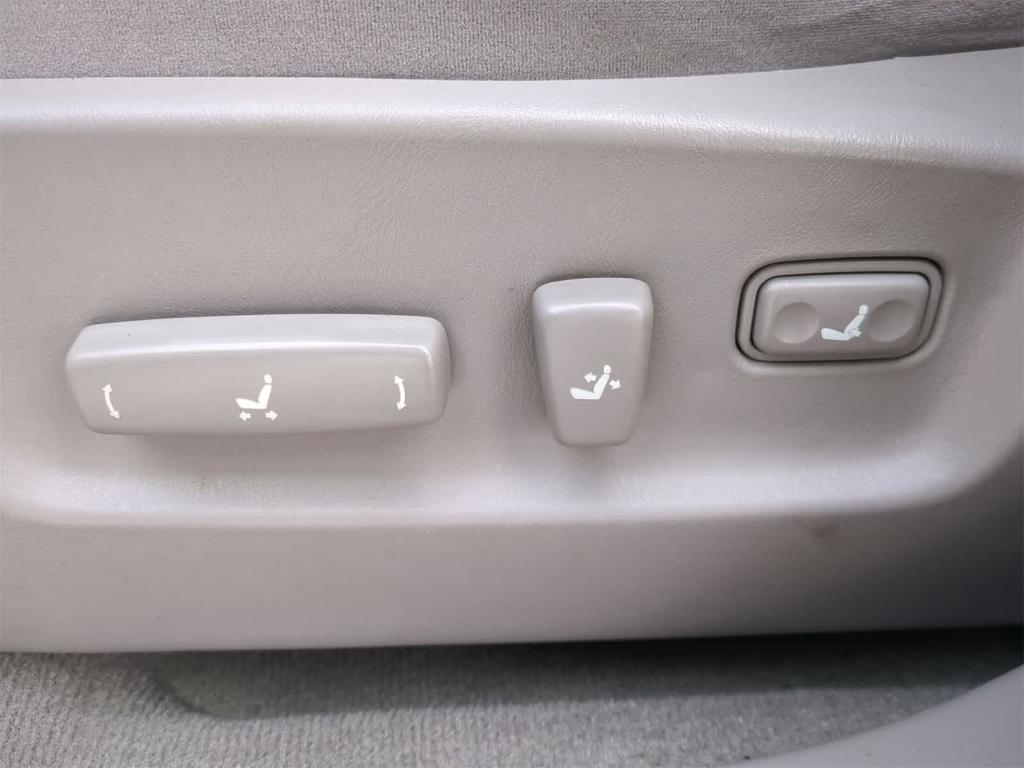 used 2003 Toyota Highlander car, priced at $3,980