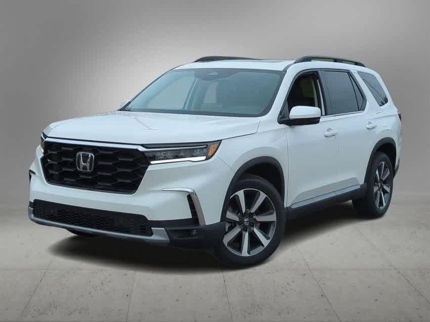 used 2023 Honda Pilot car, priced at $42,998