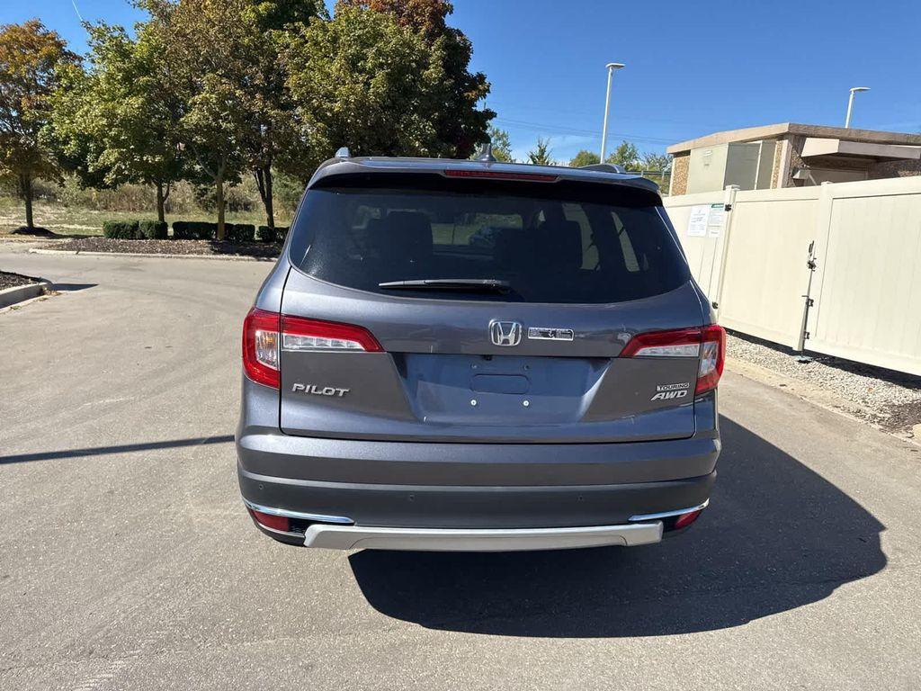 used 2022 Honda Pilot car, priced at $37,000