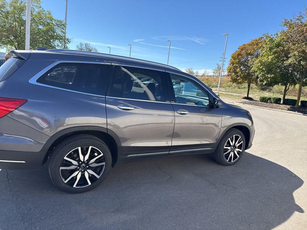 used 2022 Honda Pilot car, priced at $37,000