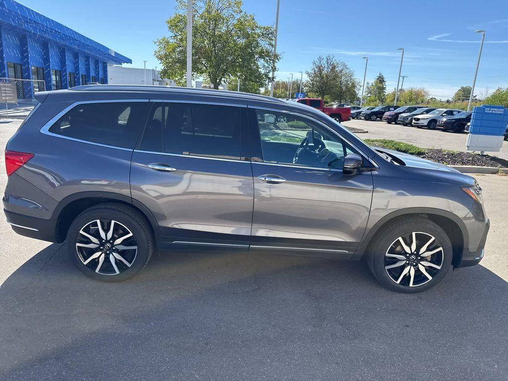 used 2022 Honda Pilot car, priced at $37,000