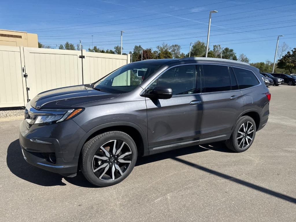 used 2022 Honda Pilot car, priced at $37,000