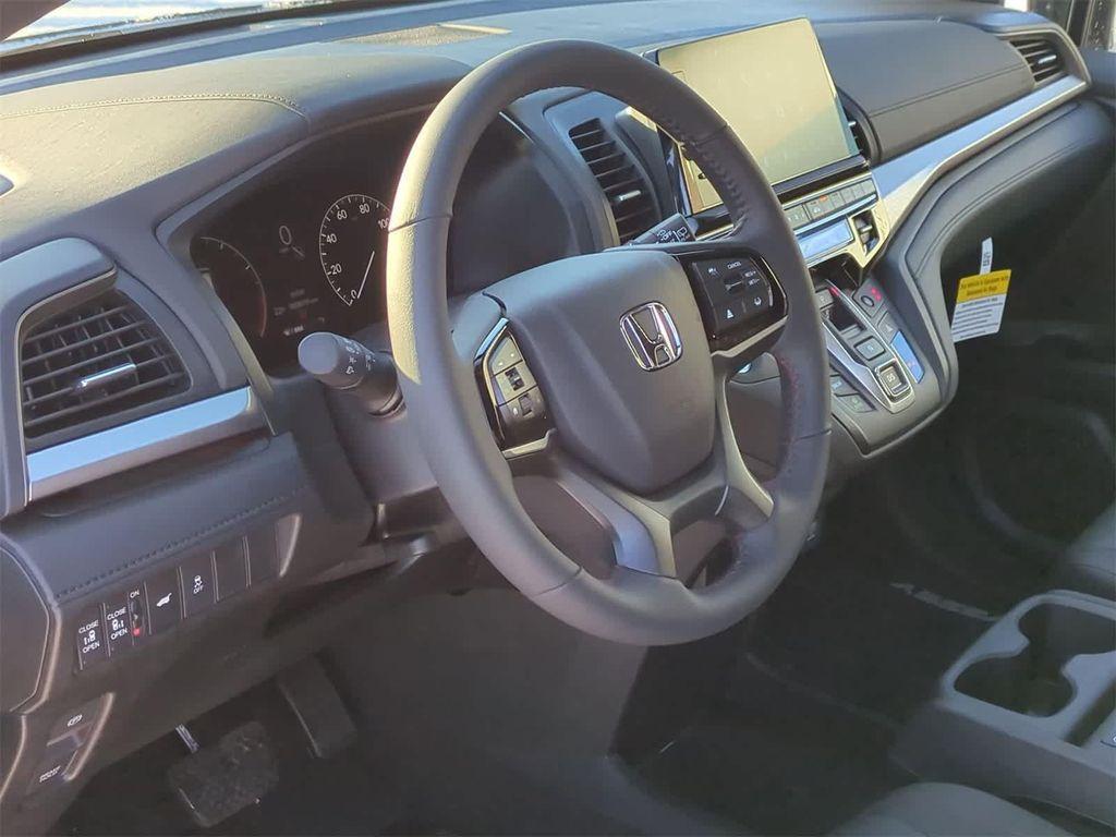 new 2026 Honda Odyssey car, priced at $43,042