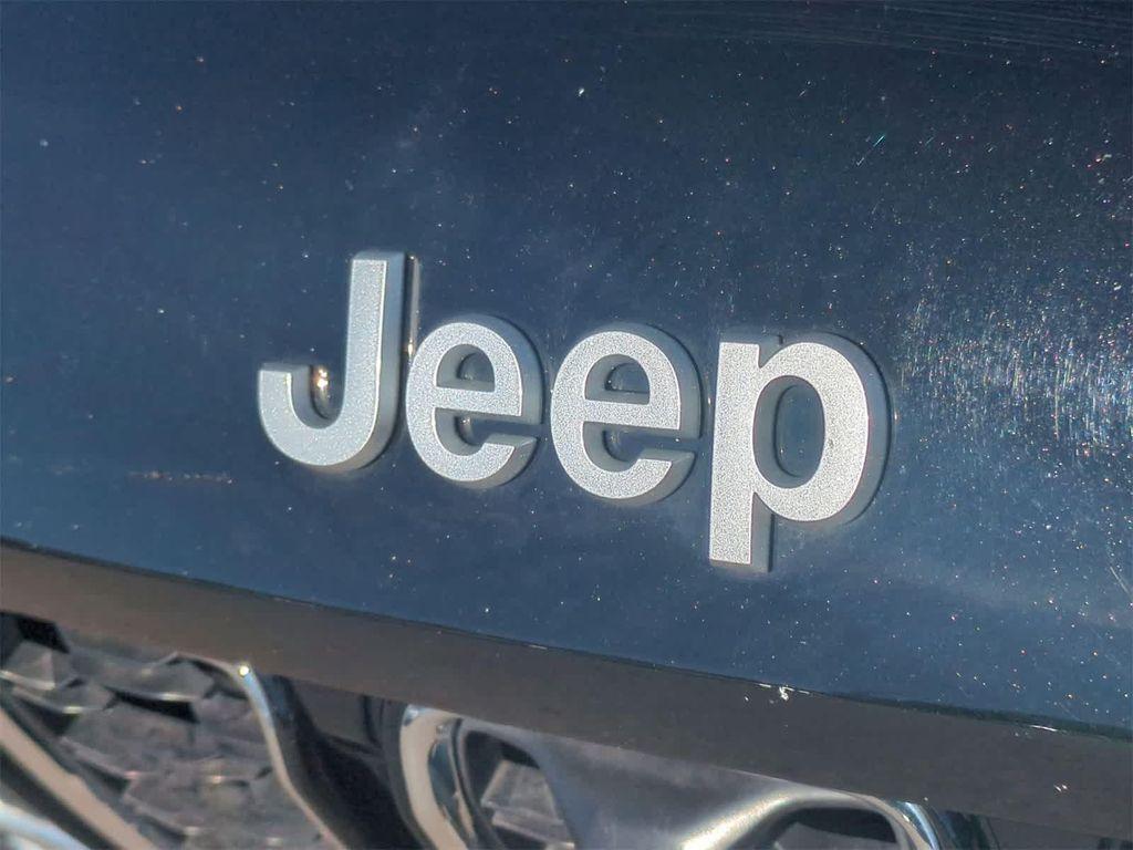 used 2024 Jeep Grand Cherokee L car, priced at $33,600