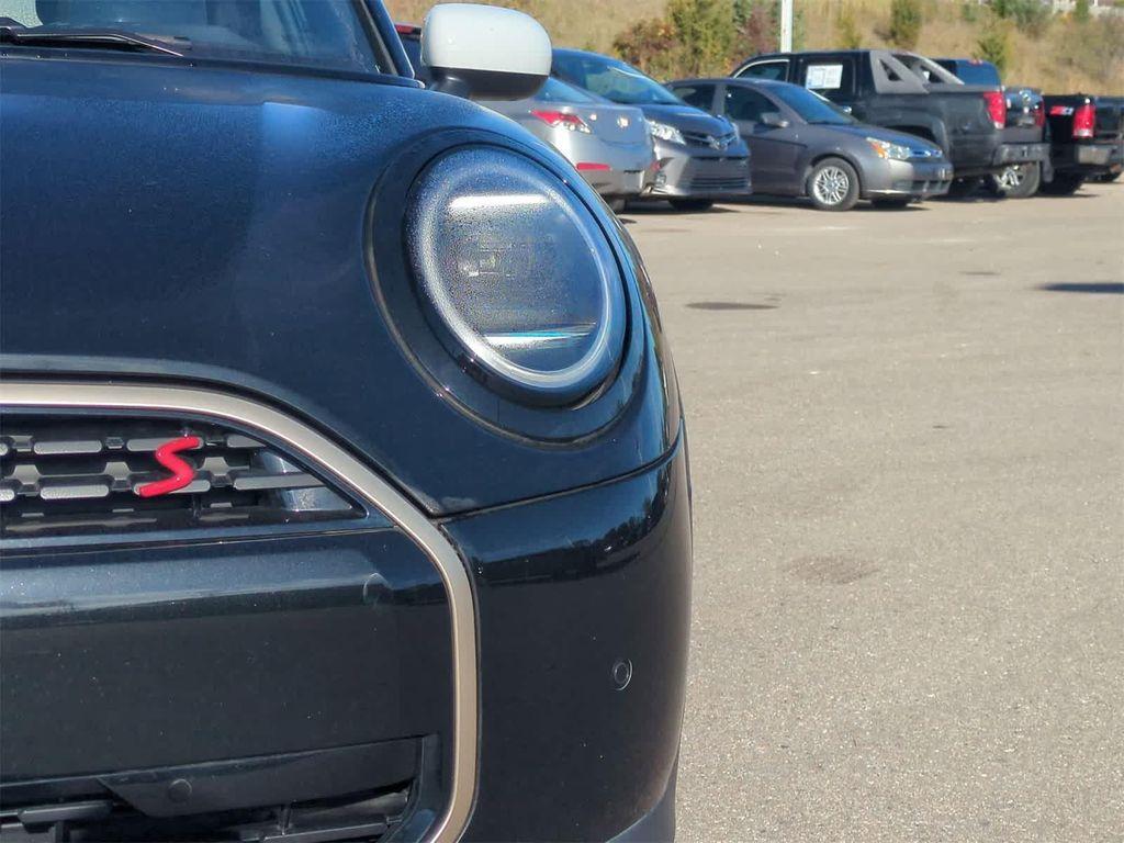 used 2025 MINI Hardtop car, priced at $28,632