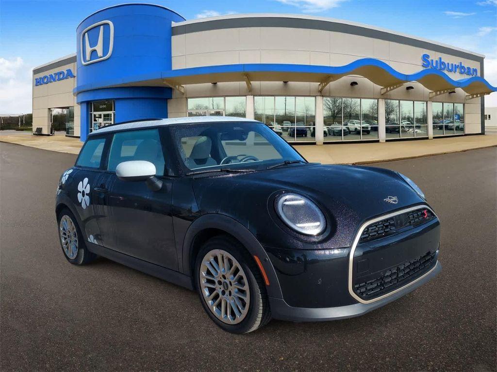 used 2025 MINI Hardtop car, priced at $28,632