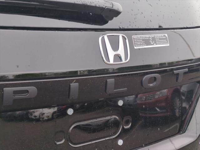 new 2025 Honda Pilot car, priced at $53,985