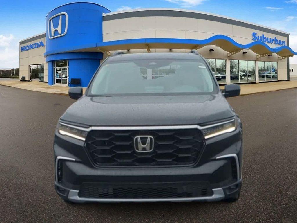 new 2025 Honda Pilot car, priced at $52,894