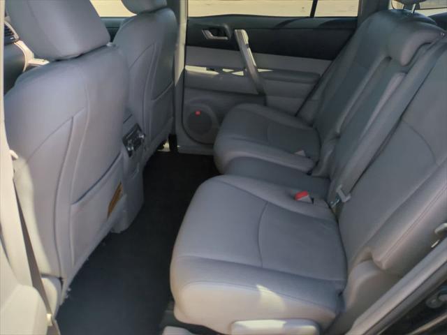used 2012 Toyota Highlander car, priced at $7,999