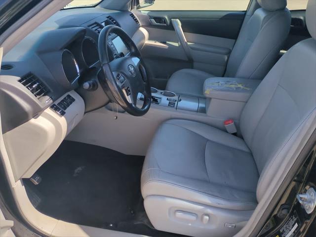 used 2012 Toyota Highlander car, priced at $7,999