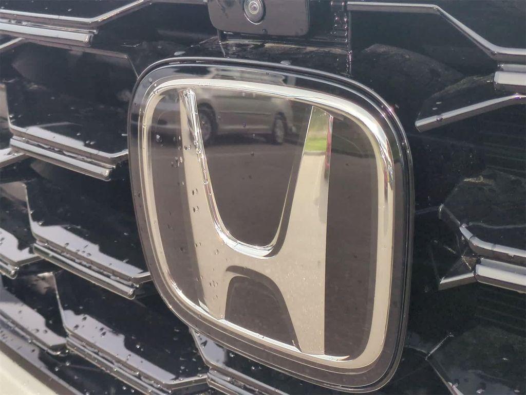 new 2025 Honda Pilot car, priced at $48,359