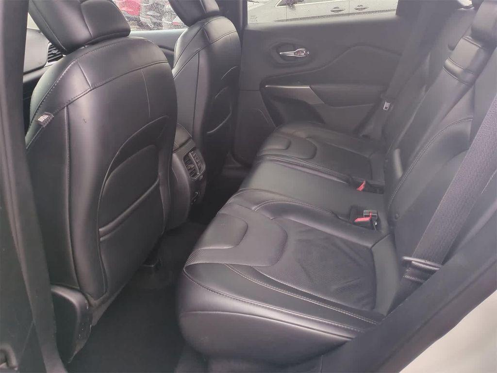 used 2019 Jeep Cherokee car, priced at $12,749