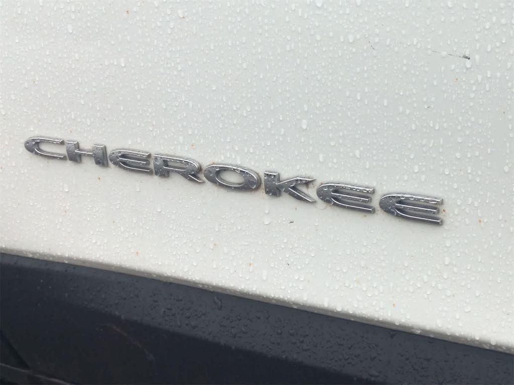 used 2019 Jeep Cherokee car, priced at $12,749