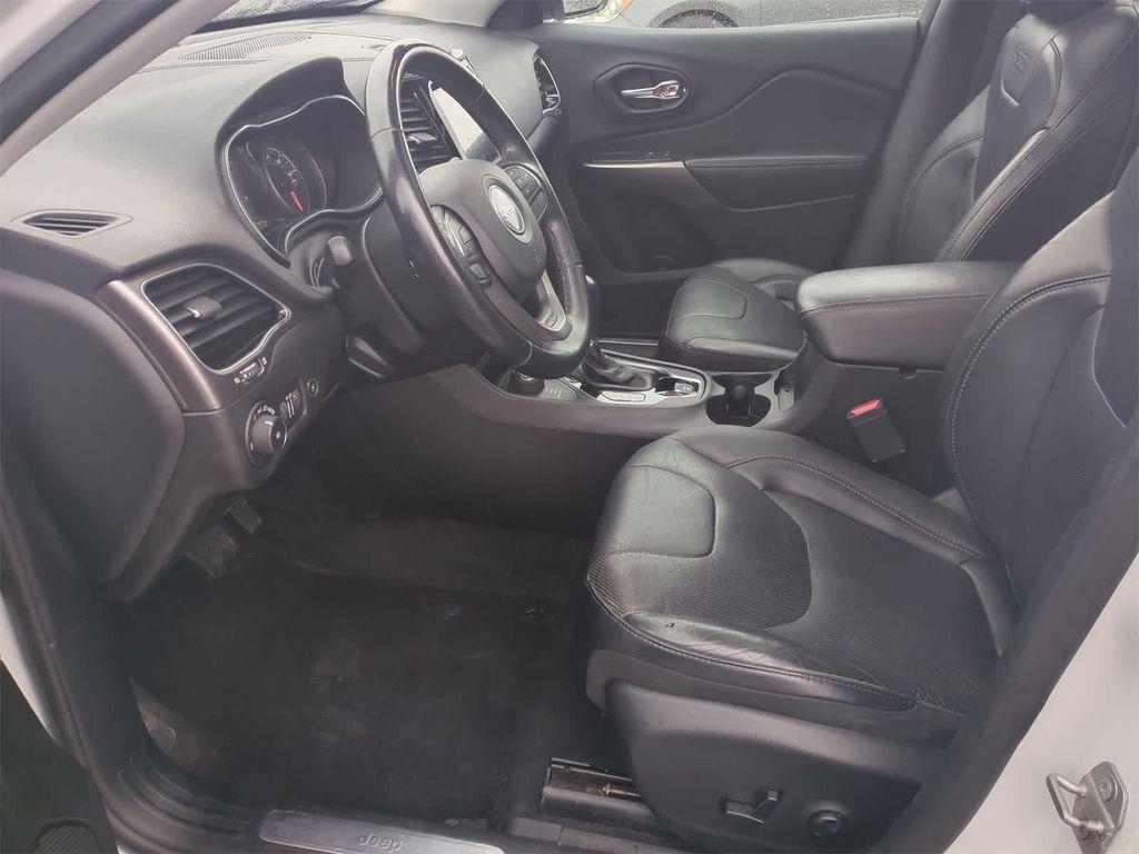 used 2019 Jeep Cherokee car, priced at $12,749