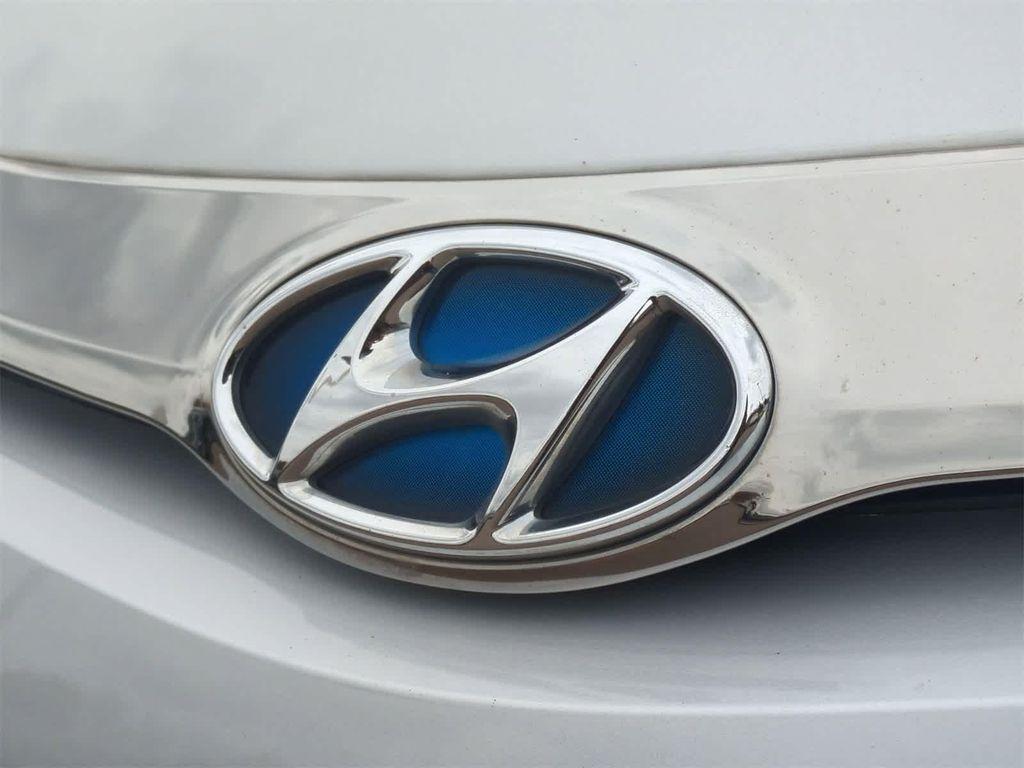used 2015 Hyundai Sonata Hybrid car, priced at $8,697
