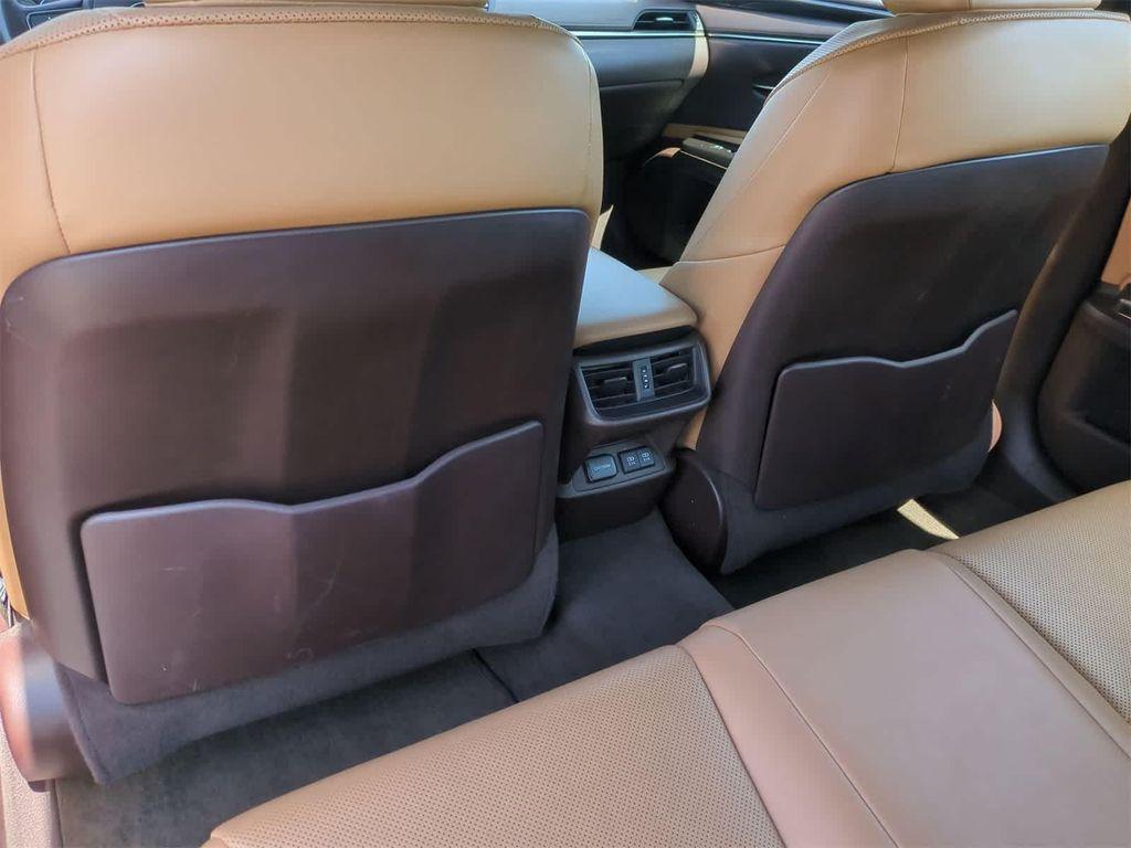 used 2019 Lexus ES 350 car, priced at $26,316