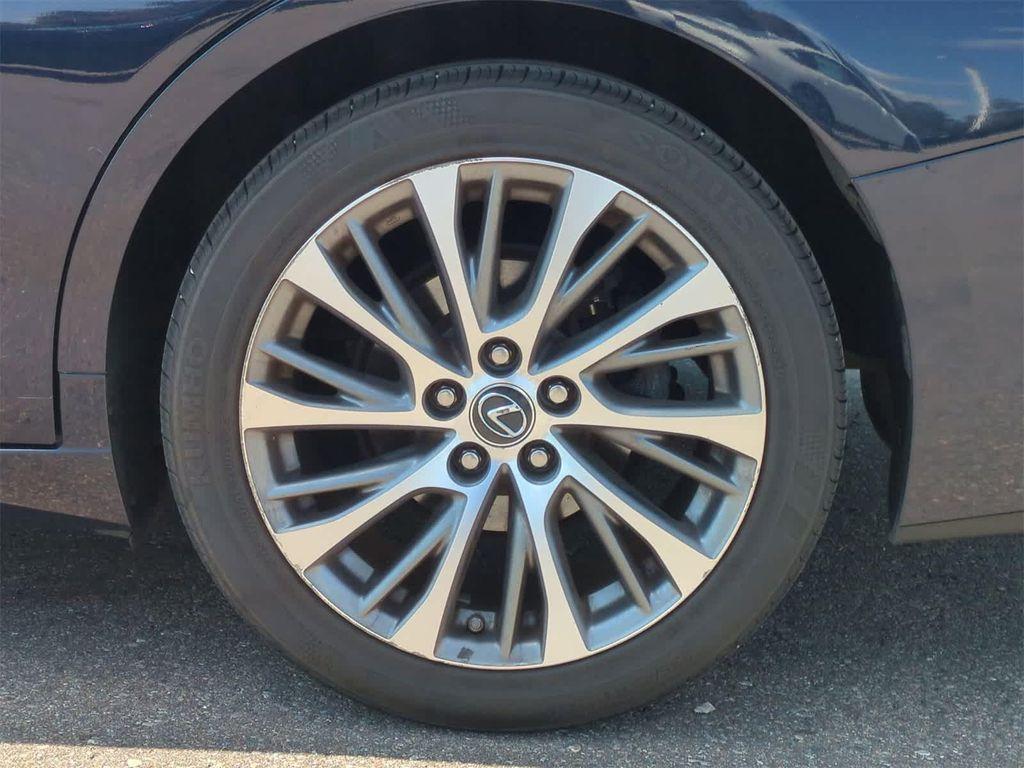used 2019 Lexus ES 350 car, priced at $26,316